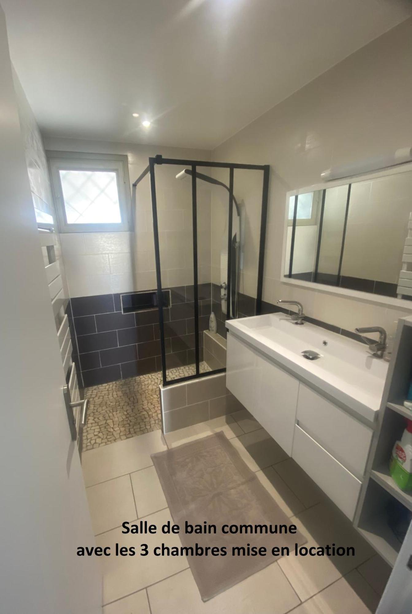 Chambre Dans Logement Partage Chez L Habitant Avec Piscine De 1 A 3 Chambres Grieges Bagian luar foto