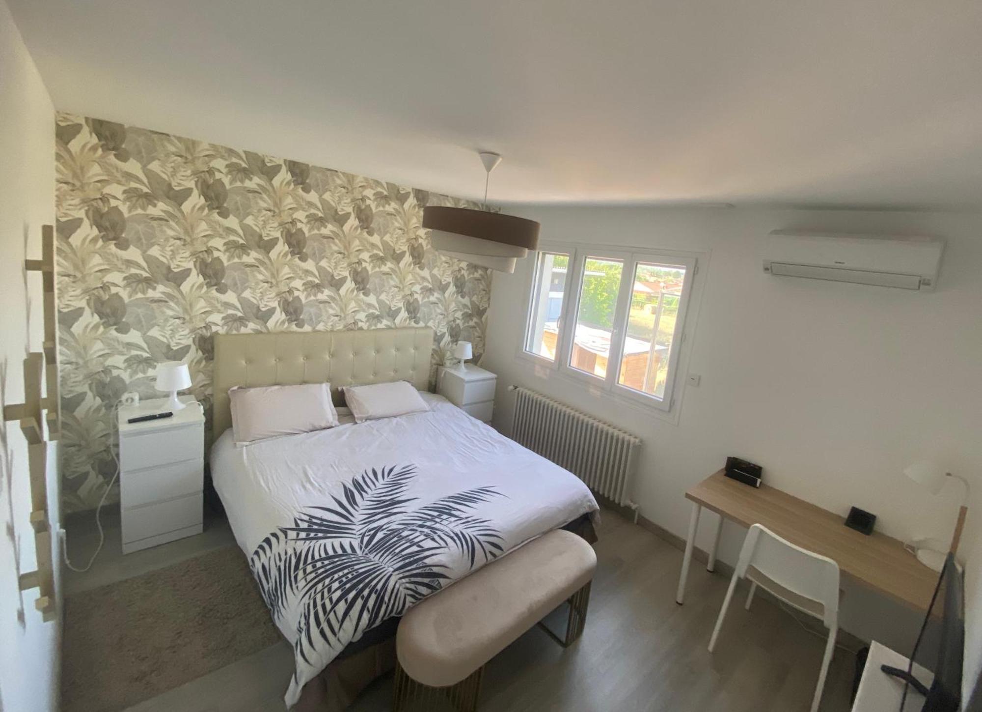 Chambre Dans Logement Partage Chez L Habitant Avec Piscine De 1 A 3 Chambres Grieges Ruang foto
